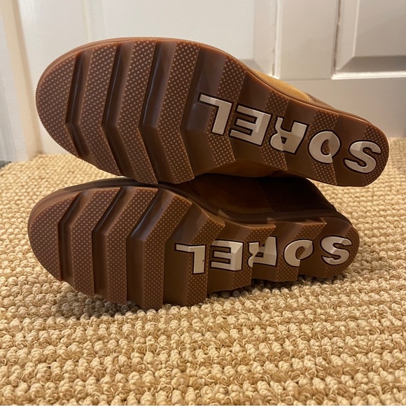 Sorel Women’s Joan of Arctic Wedge Shearling Boot 9 - Picture 10 of 13